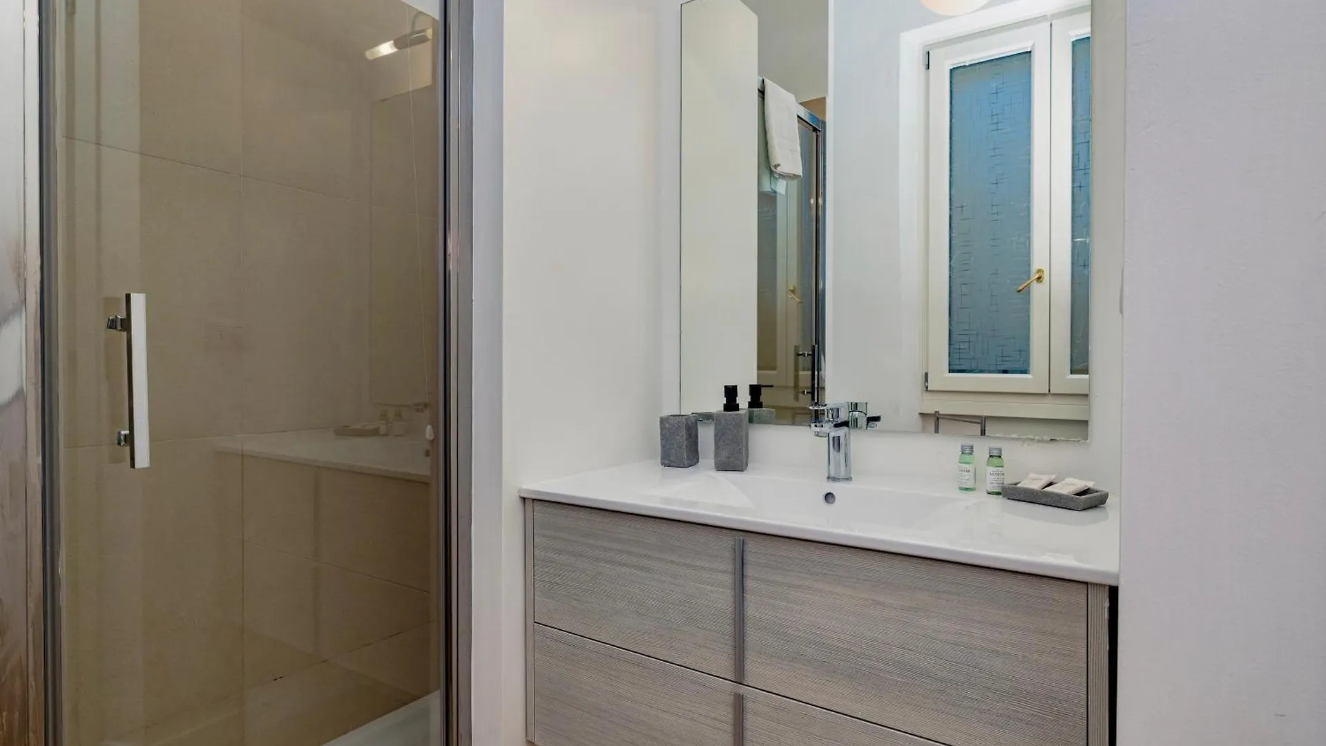 Urban Domus, Duomo, Milan Apartment