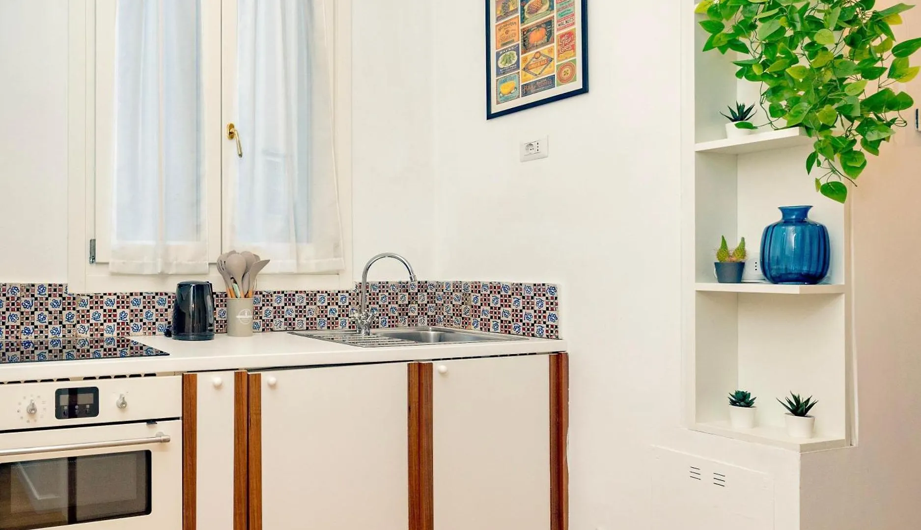 Urban Domus, Duomo, Milan Apartment Italy