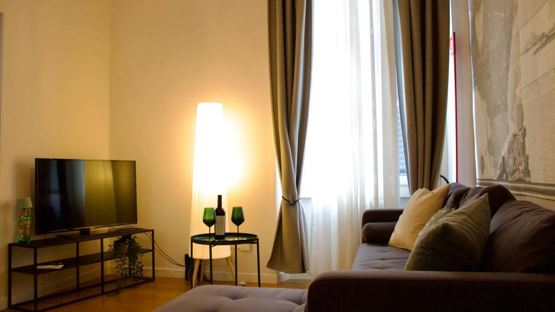 Urban Domus, Duomo, Milan Apartment