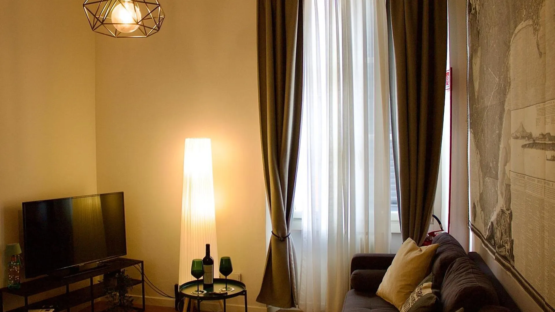 Urban Domus, Duomo, Milan Apartment Italy